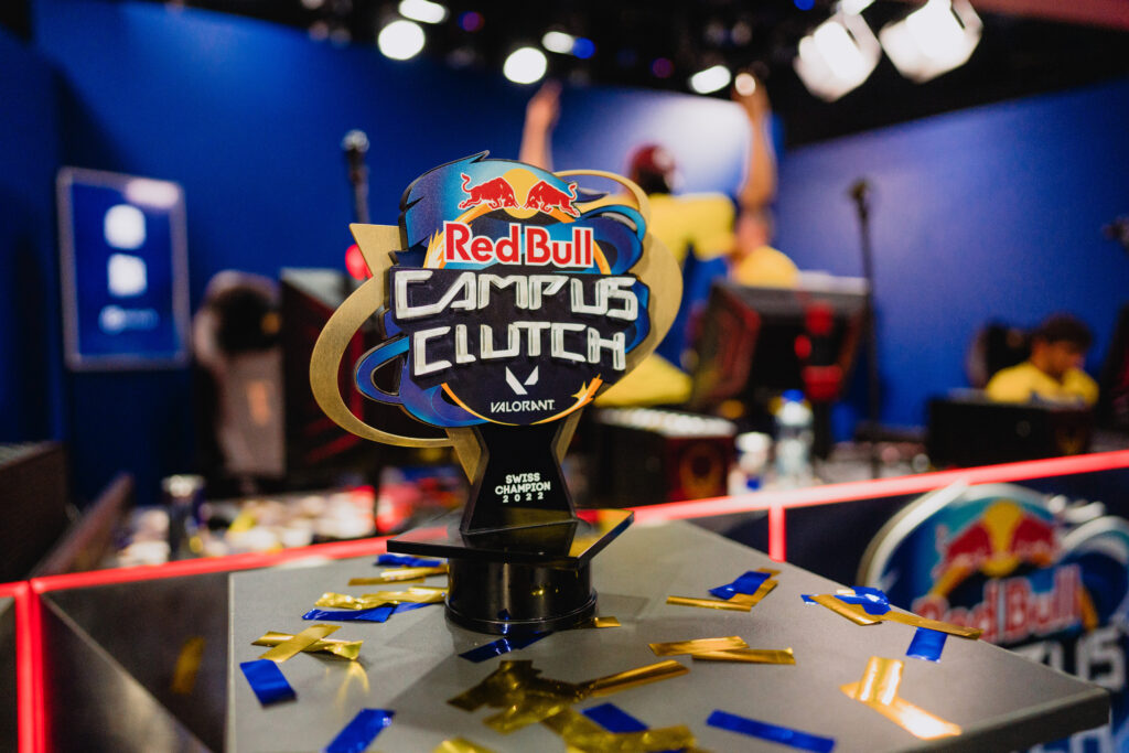 Die Siegertrophäe von 2022 des Red Bull Clutch Events